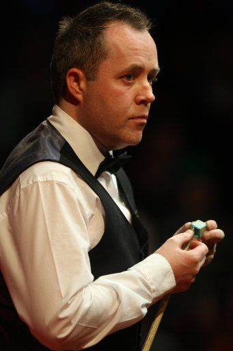 他在采访时 他在采访时