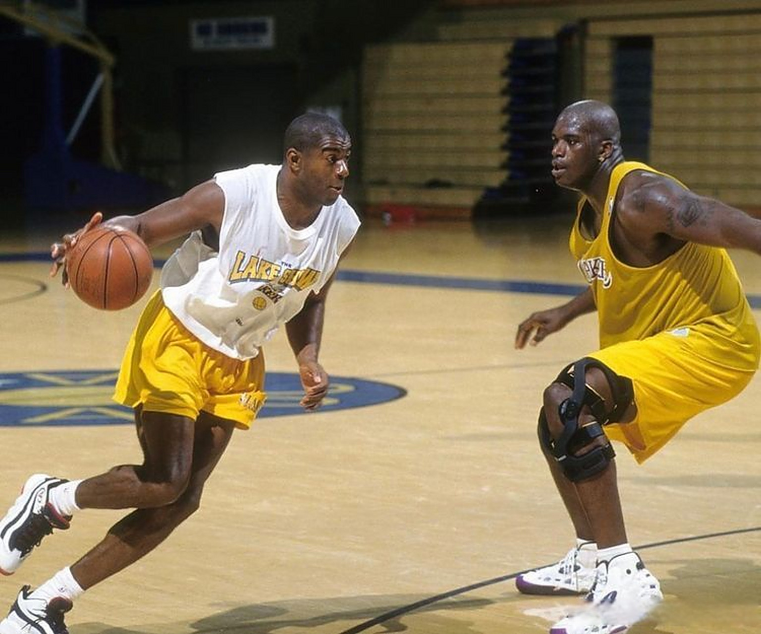 友扩大比分 友扩大比分