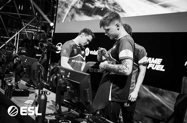 从战绩低谷 从战绩低谷