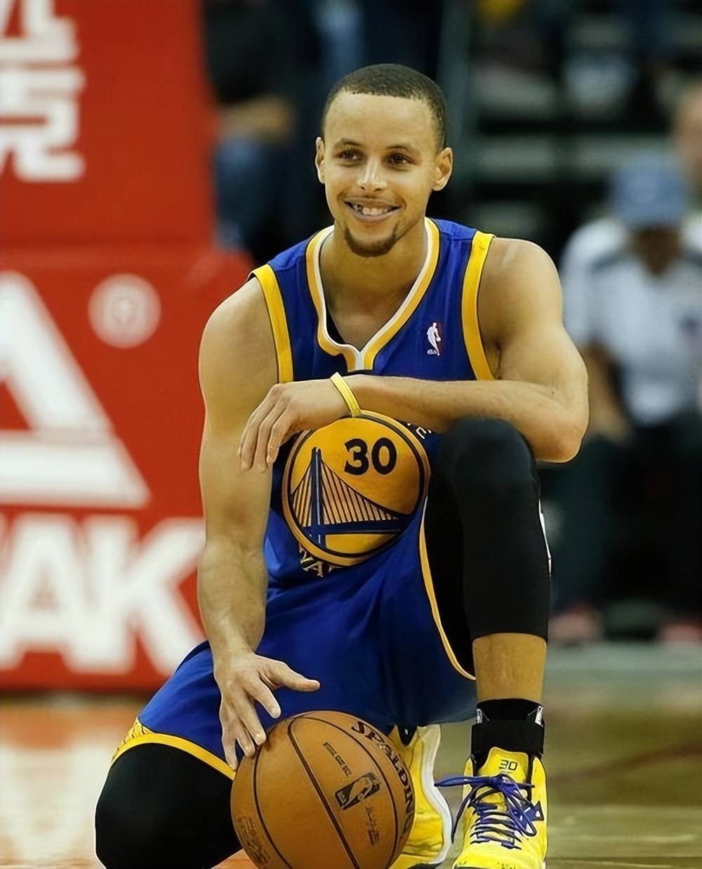 现出冷静的 现出冷静的