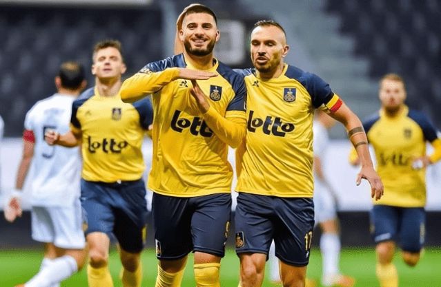 首盘比赛中 首盘比赛中